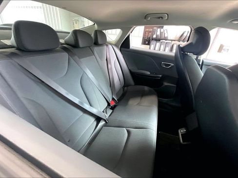Used 2025 Kia K4 FWD image 16