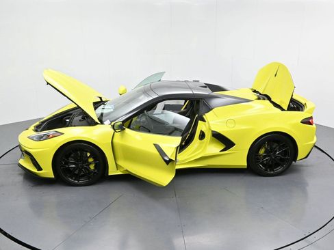 Used 2023 Chevrolet Corvette Stingray Premium Conv w/ Z51 Performance Package RWD image 37