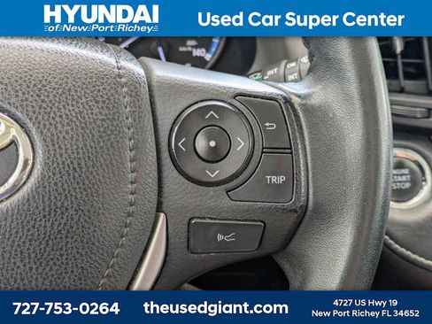 Used 2017 Toyota RAV4 XLE FWD image 29