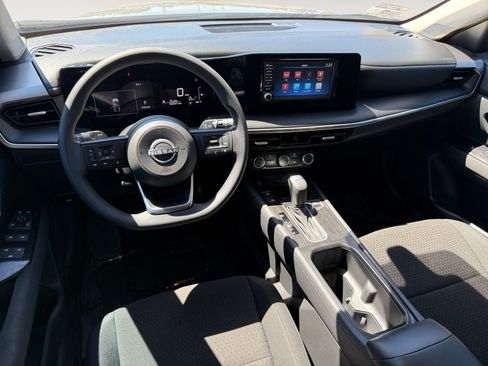 Used 2025 Nissan Kicks S AWD/4WD image 15