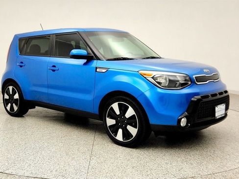 Used 2016 Kia Soul + w/ Designer's Package FWD image 3