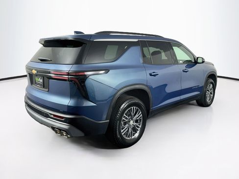 Used 2026 Chevrolet Traverse LT FWD image 9