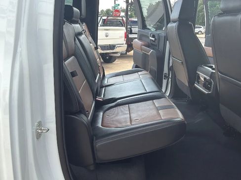Used 2022 Chevrolet Silverado 2500 High Country AWD/4WD image 13