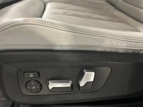 Used 2023 BMW X5 xDrive45e w/ Climate Comfort Package image 11