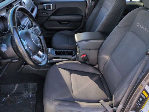 Used 2022 Jeep Wrangler Unlimited Sahara w/ Cold Weather Group image 17