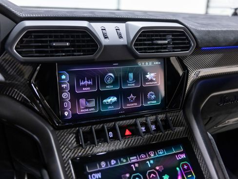 Used 2023 Lamborghini Urus Performante image 48