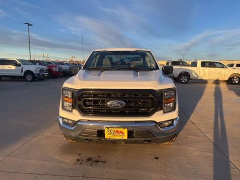Used 2023 Ford F150 XLT image 3