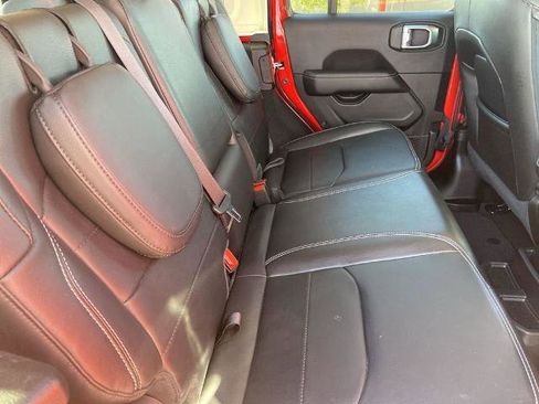 Used 2023 Jeep Wrangler Unlimited Sahara image 23