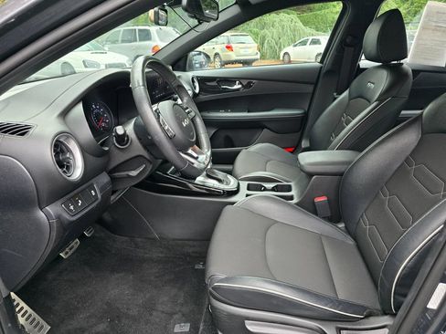Used 2022 Kia Forte GT-Line w/ GT-Line Technology Package FWD image 8