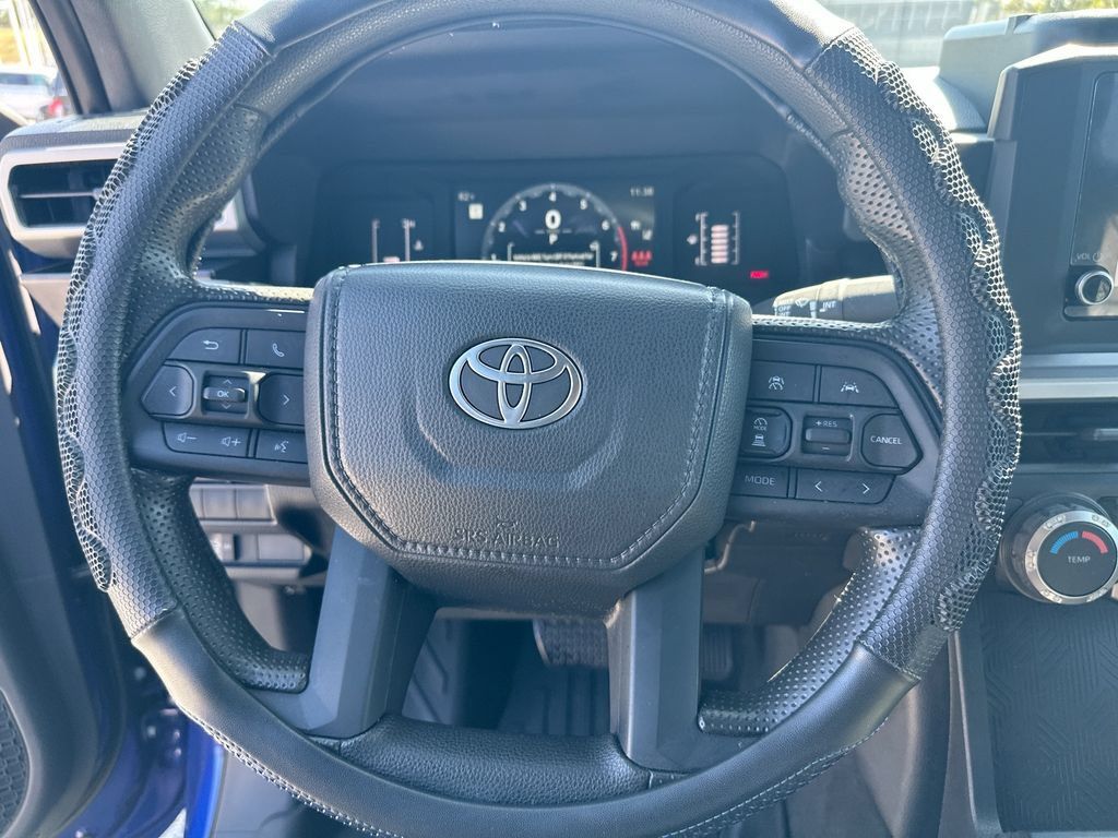 Used 2025 Toyota Tacoma SR5 RWD image 18