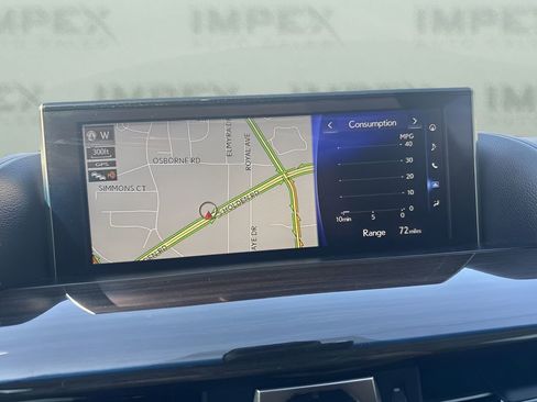 Used 2020 Lexus LX 570 4WD w/ Luxury Package image 18