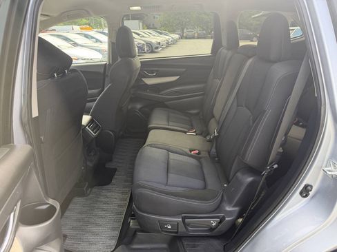 Used 2021 Subaru Ascent Premium w/ Convenience Package AWD/4WD image 12