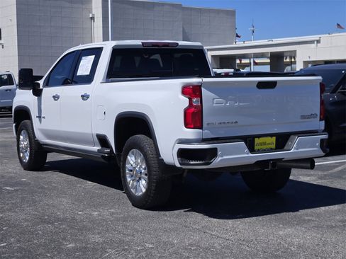 Used 2022 Chevrolet Silverado 2500 High Country image 7