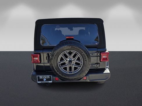 Used 2024 Jeep Wrangler Sport S image 5