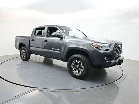 Used 2022 Toyota Tacoma TRD Off-Road AWD/4WD image 1