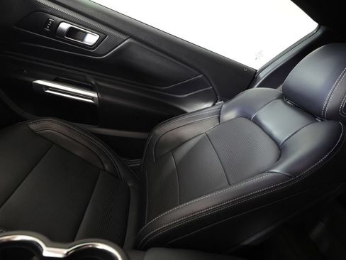 Used 2025 Ford Mustang GT Premium RWD image 35