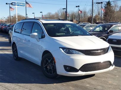 Used 2018 Chrysler Pacifica Limited w/ S Appearance Package