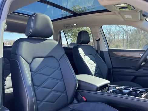 New 2026 Volkswagen Atlas SE FWD image 26