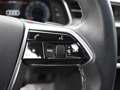Used 2024 Audi A6 Premium Plus image 11