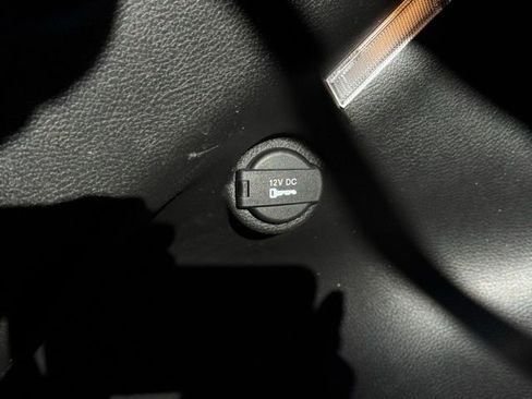 Used 2023 Jeep Compass Limited w/ Mopar Graphics Package image 11