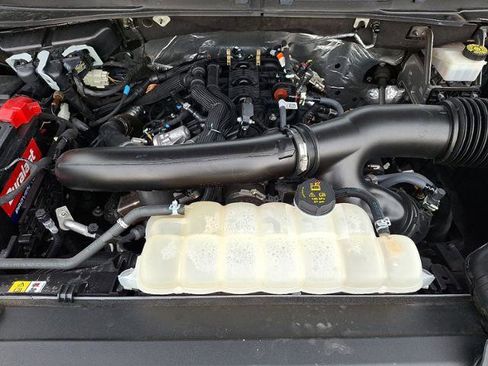 Used 2024 Ford Expedition XLT image 28