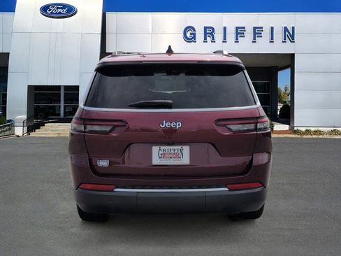 Used 2023 Jeep Grand Cherokee L Laredo RWD image 8