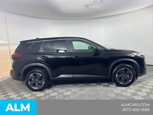 Used 2025 Nissan Rogue SV image 6