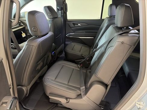 New 2026 Chevrolet Traverse LT w/ Midnight/Sport Edition image 13