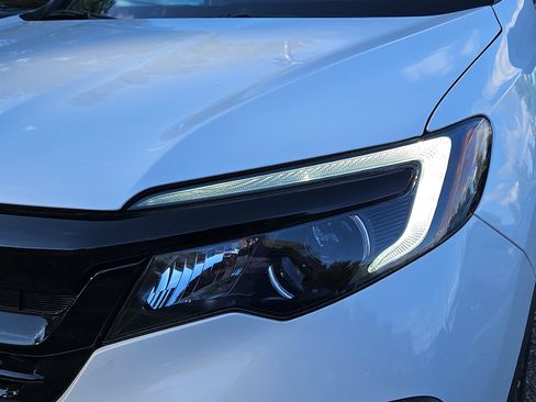 Used 2022 Honda Pilot Sport image 12