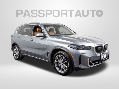 Used 2025 BMW X5 xDrive50e w/ Premium Package image 8