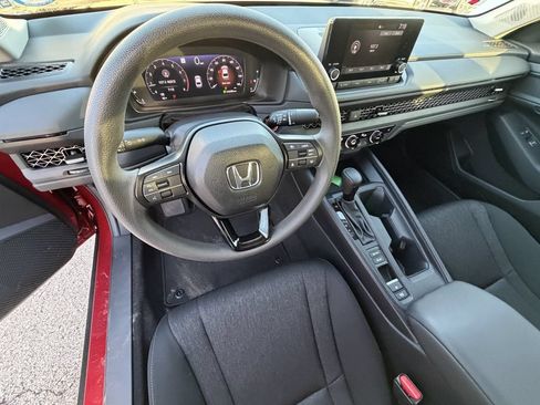 Used 2025 Honda Accord SE image 19