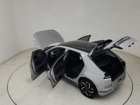 Used 2024 Hyundai Ioniq 5 Limited RWD image 33