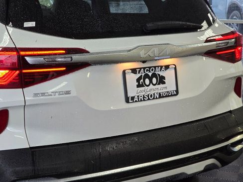 Used 2023 Kia Seltos Nightfall Edition image 12