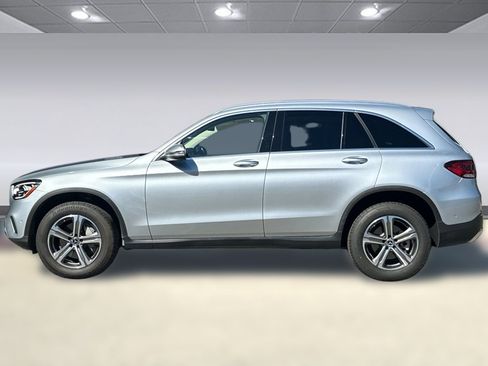 Used 2022 Mercedes-Benz GLC 300 4MATIC image 2