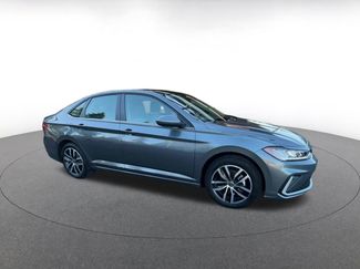 Used 2025 Volkswagen Jetta SE video 2