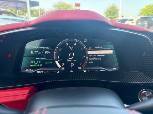 Used 2023 Chevrolet Corvette Stingray Premium Conv w/ Z51 Performance Package RWD image 7