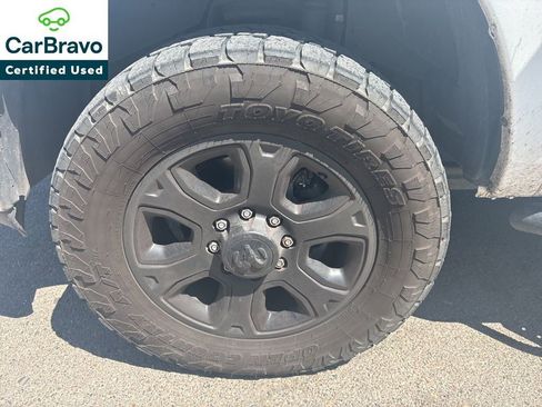 Used 2018 RAM 2500 SLT AWD/4WD image 2