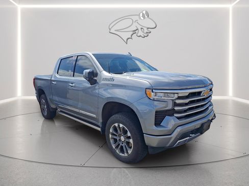 Used 2024 Chevrolet Silverado 1500 High Country w/ Technology Package image 4