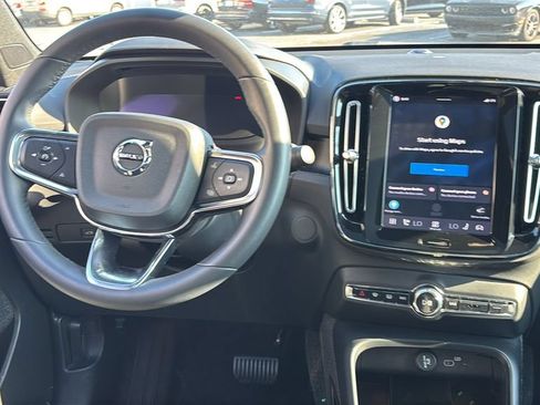 Certified 2023 Volvo C40 P8 Recharge Plus w/ Climate Package AWD/4WD image 7