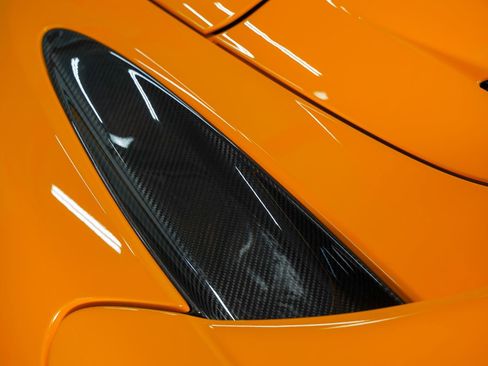 Used 2024 McLaren 750S Spider image 27