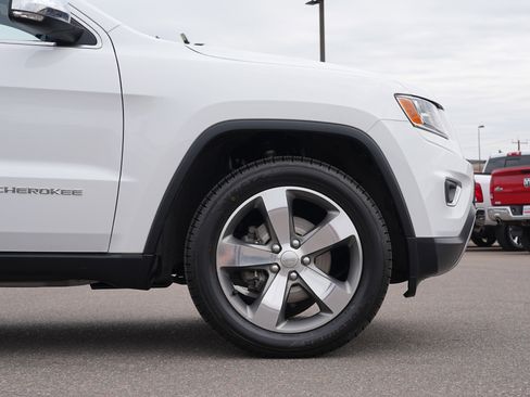 Used 2016 Jeep Grand Cherokee Limited AWD/4WD image 11