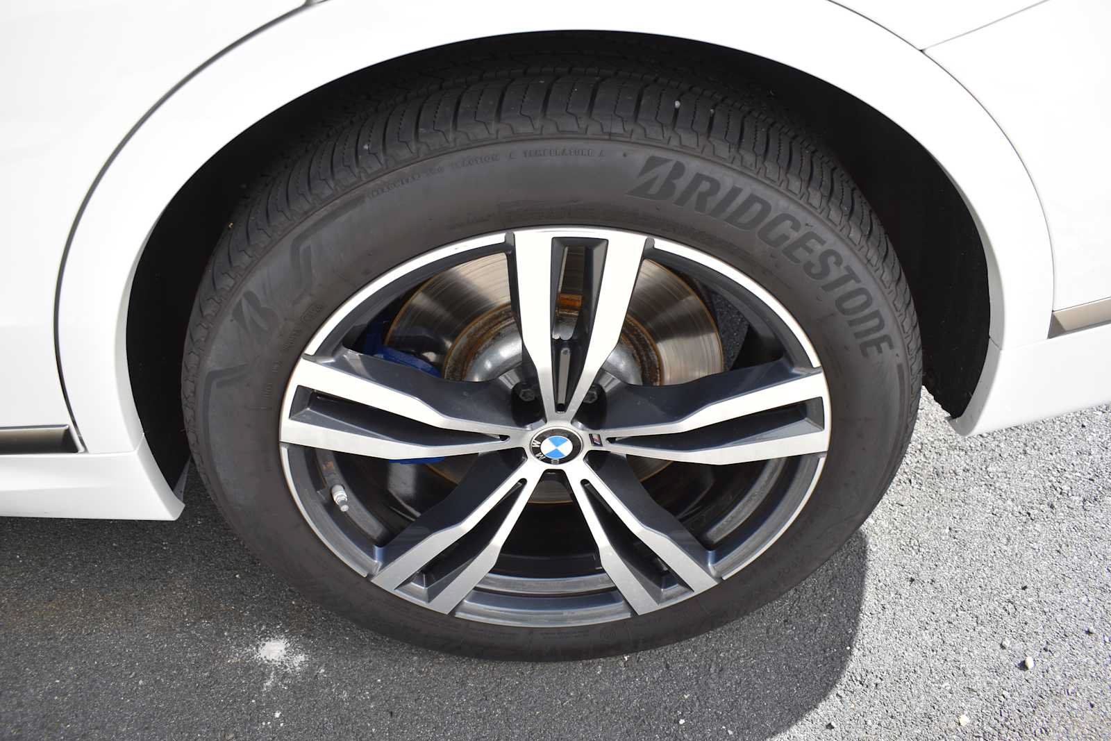 Used 2021 BMW X7 M50i w/ Cold Weather Package AWD/4WD image 21