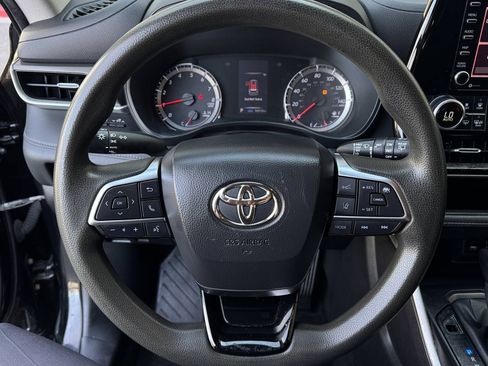 Used 2020 Toyota Highlander L AWD/4WD image 16