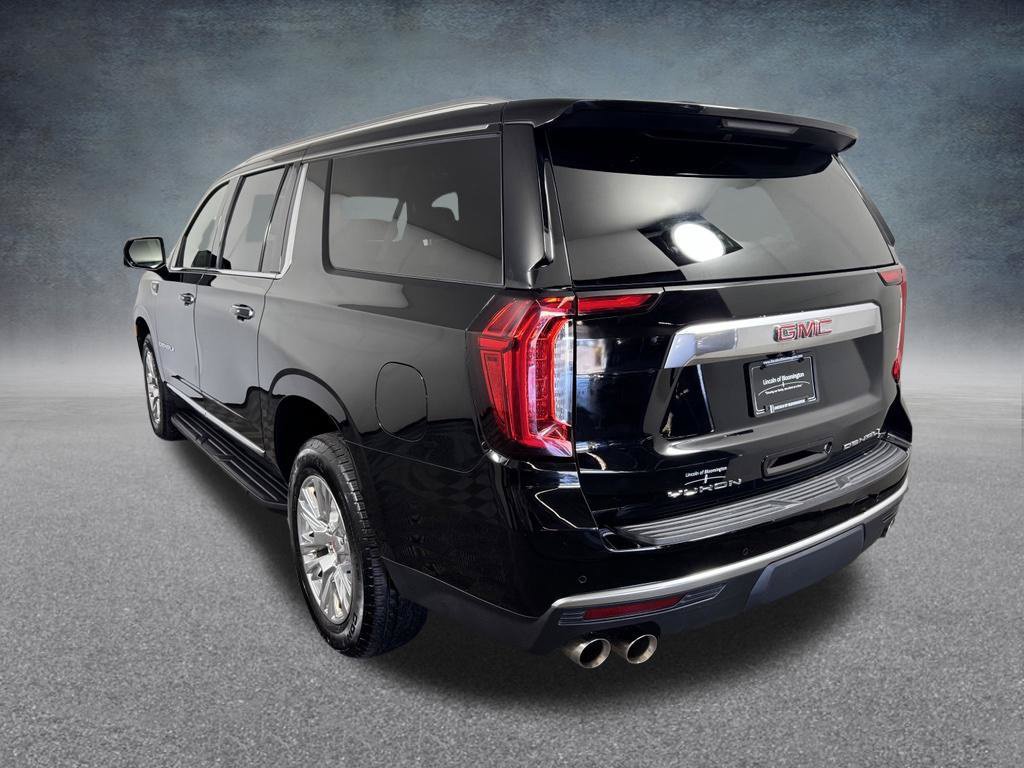 Used 2024 GMC Yukon XL Denali AWD/4WD image 4