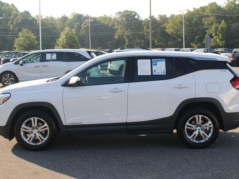 Used 2020 GMC Terrain SLE FWD image 3