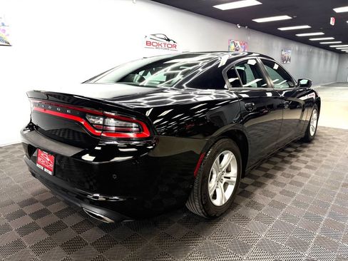 Used 2020 Dodge Charger SXT w/ Leather Interior Group RWD image 14