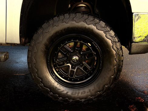 Used 2011 GMC Sierra 1500 SLE w/ Power Tech Package image 42