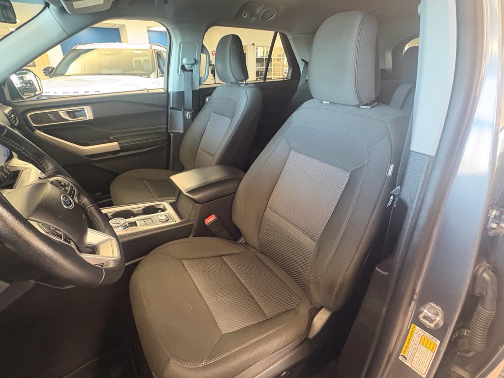 Used 2022 Ford Explorer XLT AWD/4WD image 20