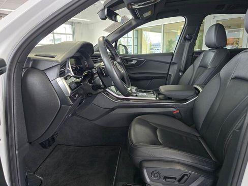 Used 2025 Audi Q7 3.0T Premium Plus AWD/4WD image 22