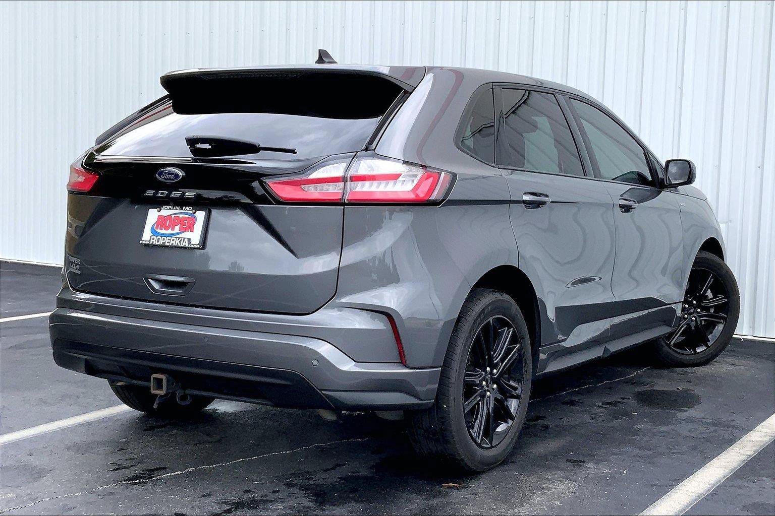 Used 2022 Ford Edge ST-Line w/ Class II Trailer Tow Package AWD/4WD image 10